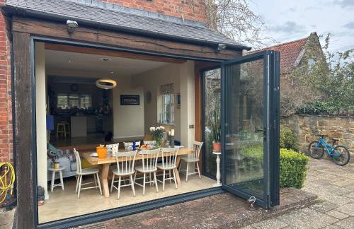 Mayflower Cottage - 4 Bedrooms, Uppingham Town Centre by Belmont Places - Foto 6