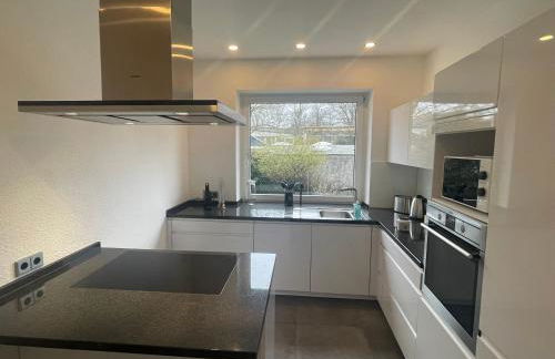 schön wohnen ! Netflix Nespresso Küche Parkplatz Garten - Foto 2