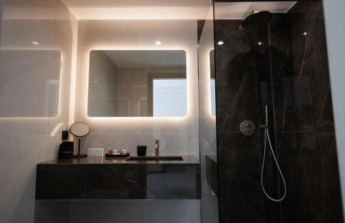 Elysian Boutique Suites - Photo 22