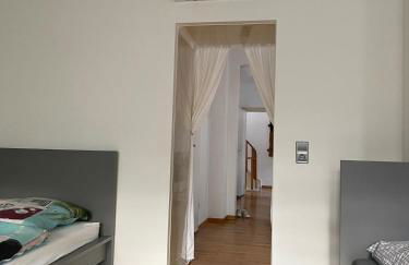 Modernes Stadthaus im Zentrum, 10 Betten 3 Schlafzimmer - Photo 14