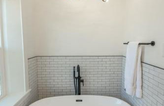 Newly Renovated, Cozy Home - Quiet, Mountain Views - Foto 15