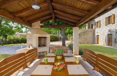 Villa The Mulberry Stonehouse by Istrialux - Photo 44