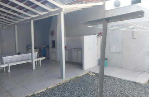 Casa ampla com 3 quartos com ar condicionado a 50mts da praia - Photo 15