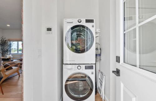 Luxe OB Home, Walk to Beach, Sauna, and Backyard - Photo 43