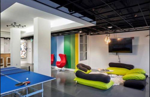 Modern 2bed 2 bath heart of Townson suite - Foto 21