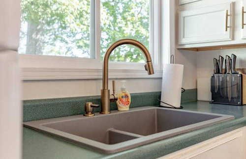 Cozy Lakefront Holiday Getaway! - Foto 15