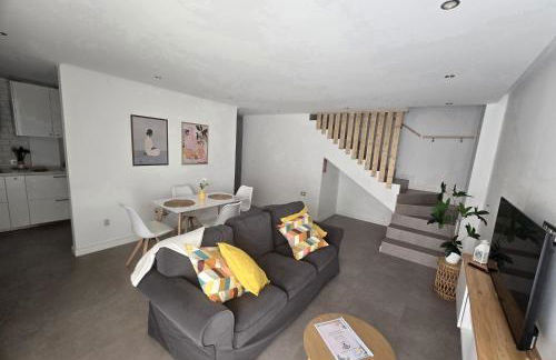 Paradise Caletillas BeachFront Duplex with Pool & Parking - Foto 13