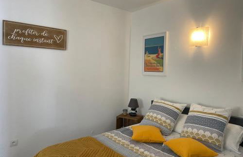 Chez moon Joli appartement rénové proche centre et parking privé - Foto 12