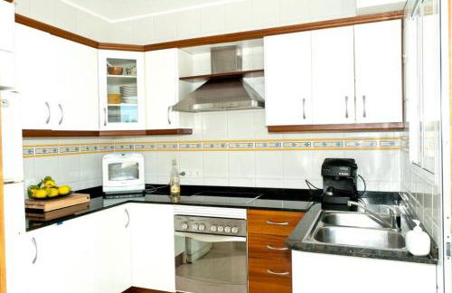 APTO. CERCA PLAYA- WIFI&A.C. - Foto 24