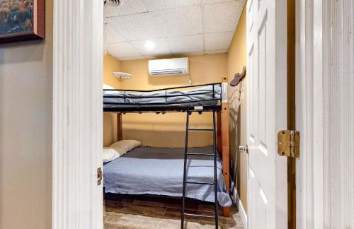 Dog Welcome Lakefront Cabin Sleep 13 Fire Pit Private Dock - Foto 15