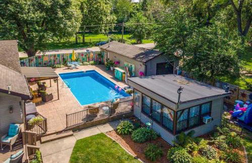 Boat Dock and Backyard Rock River Retreat - Foto 40