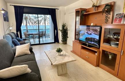 Calafell en primera linea de mar con piscina - Foto 4