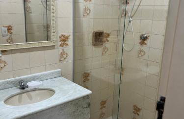 Apartamento incrível em Cabo Frio com localização privilegiada ao lado da praia do forte! - Foto 22