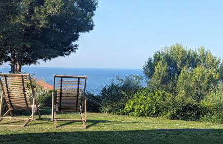 Beautiful villa and pool with sea view - Foto 44