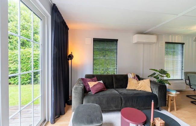 Luxury Chalet in Stegeren, Beautiful Surroundings - Photo 16