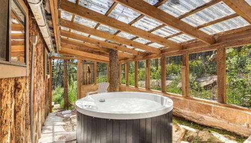 The Tyrolean Cabin. Panoramic Views. Hot Tub. - Foto 2