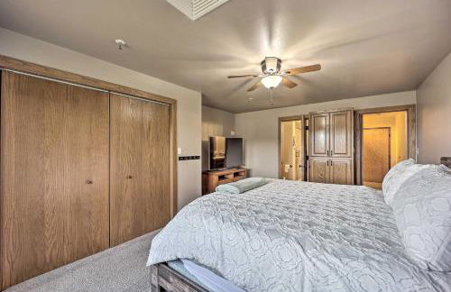 Golf Course and Lake Views Cozy Afton Condo! - Foto 19