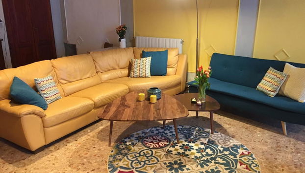 Coin salon dans le hall