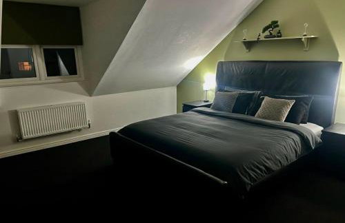 Entire 3 bedroom deluxe house - Foto 18