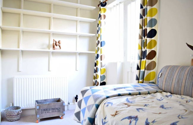 Charming 2 Bedroom Home 3 Near Arsenal Station - Foto 1