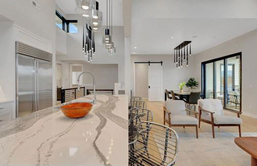 4BR 4BA Modern Lakefront Lodge - Foto 50