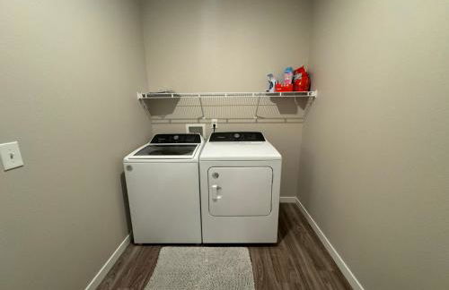 Unwind in Style at Fargo's Hidden Gem! #102 - Foto 49