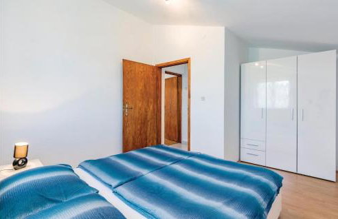 Awesome Apartment In Svpetar U Sumi - Foto 12