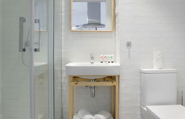 NQN Aparts & Suites Madrid - Foto 46