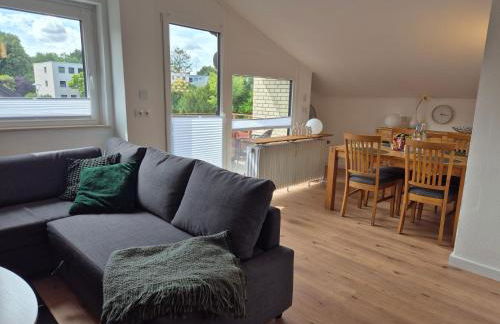 Ruhige 1-Zimmer Einliegerwohnung mit Küche und Bad in Großburgwedel - Photo 1