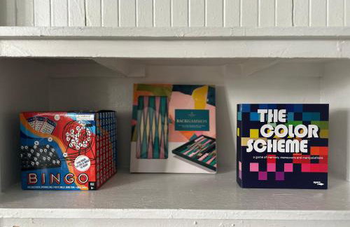 3-Bedroom, Prime Location, Private Backyard! - Foto 14