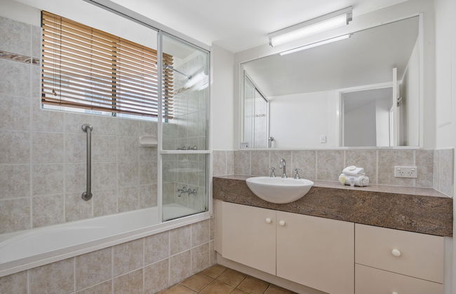 Key Largo Apartments - Photo 30