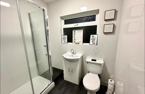 THREE BEDROOM Rural, relaxing and peaceful,DOGS welcome! With Cymru Holidays - Foto 2