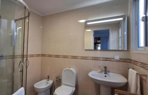 Grandparents' House - Photo 19