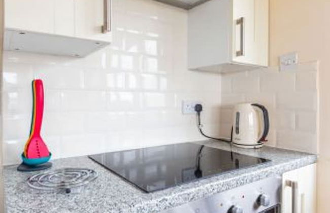 Host Stay Breezy Bungalow - Foto 14