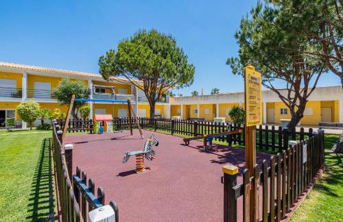 Pool&Beach in Encosta de São José - Foto 17