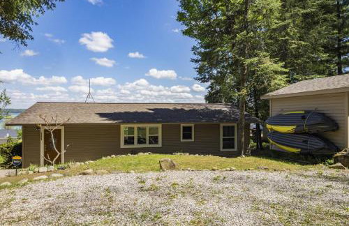 Beautiful Torch Lake House with Beach Access home - Foto 65