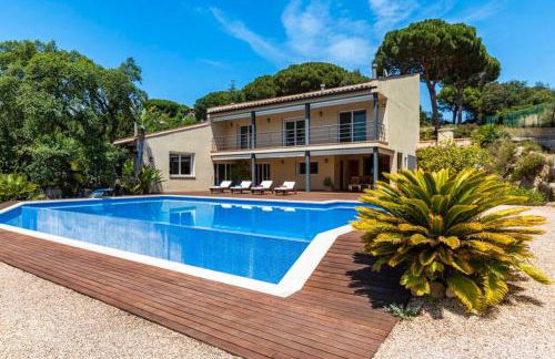 Mediterranean villa with pool near barcelona - Foto 1