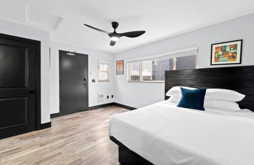 The Neon Elm Hotel - Foto 78