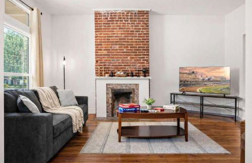 Cozy 1st-Floor Flat 2BR Backyard Free Parking - Foto 1