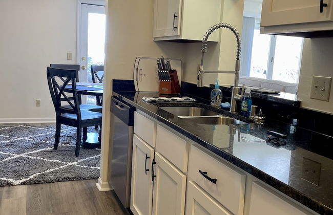 The Alex Furnished Rentals - Foto 5