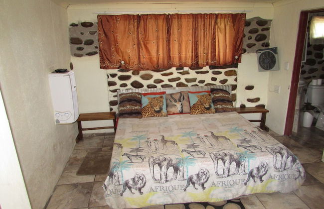 Amazing Tree in Lounge Eco Apartment With Leopards Passing by at Night - Foto 4