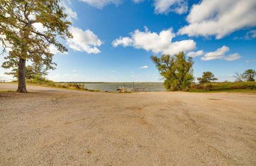 Pet-Friendly Stay Walk to Park and Lake Lewisville! - Foto 25