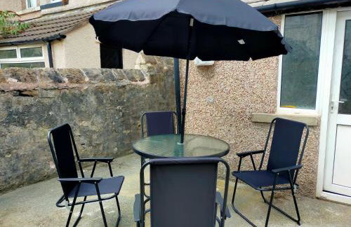 Newly Renovated 3 Bedroom House, 6 beds with 2 showers, near University Town Centre - Foto 44