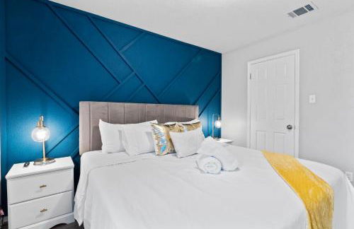 Cowboy Pool - Large Patio - King Bed - Firepit Table - Pet Friendly - Photo 21