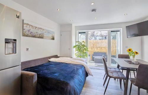 2022 Modern Home In Central Hayle With Parking & EV plug - Foto 14