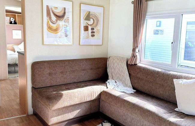 Harwich - Caravan - Sleeps 10 - Garden - Pool - Foto 14