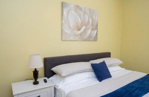 Tidy and Comfy 3BR, Balcony, WD, Free WiFi -E- - Foto 18