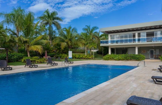 Modern Apt With free parking and AC 3brs - Foto 13