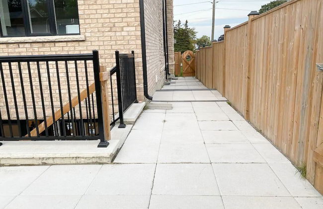 Brand New Walk Out Bsmt Apt Near Beach - Foto 13