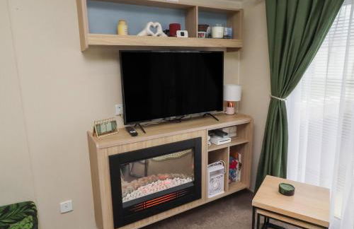 Homeslea 33 Millennium Gardens - Photo 5